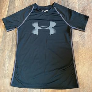 Boys black under armour tshirt